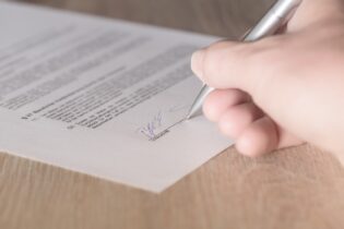 What are the elements of a contract in law?